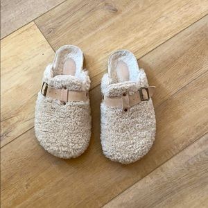 Sherpa Clogs